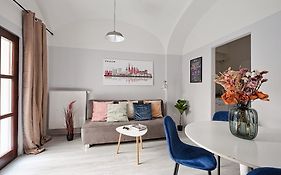Urban Nest Apartments Party Szewska21